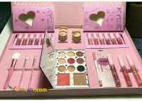 فروش بهترین و معتبرترین لوازم آرایشی و بهداشتی 09165126103 